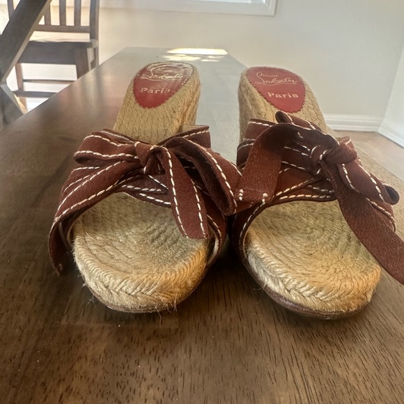 Christian Louboutin Brown Bow Open Toe Espadrilles with white stitching - Picture 3 of 4